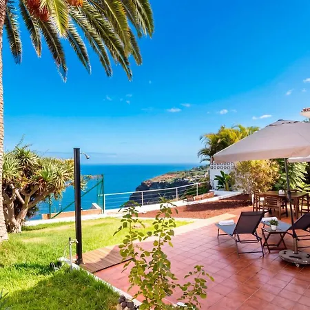 Castano, Garden On The Edge Of The Atlantic * El Sauzal